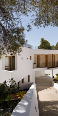 Villa di lusso contemporanea con piscina a sfioro a Cala Salada Villa di lusso contemporanea con piscina a sfioro a Cala Salada
