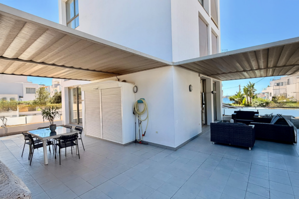 Apartment 80 meters from Talamanca Bay with private terrace